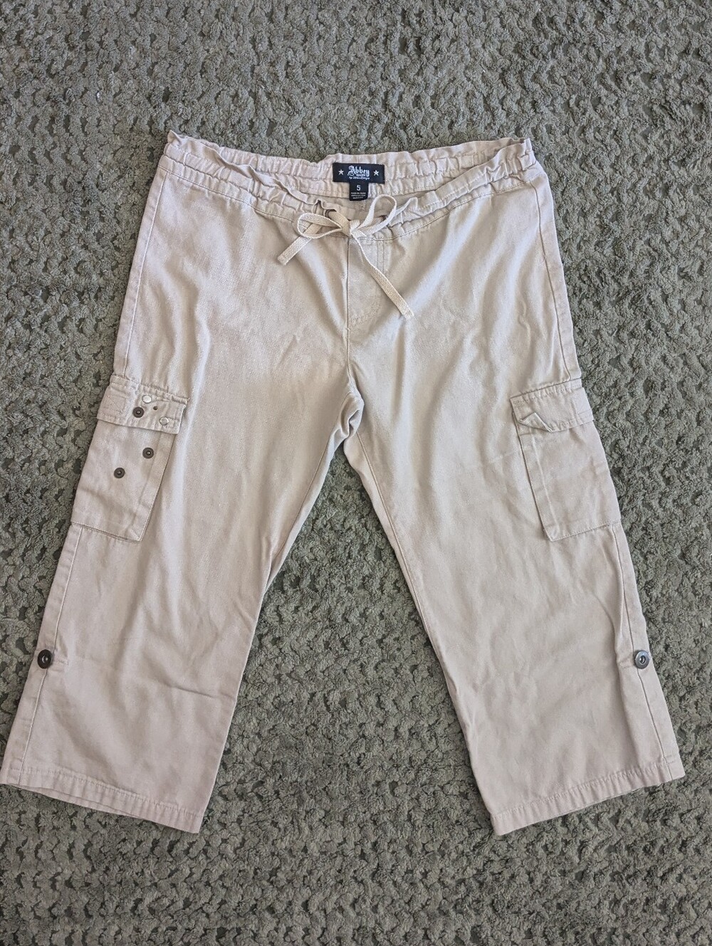 Y2K Abbey Dawn Cargo capris - Picture 3 of 5